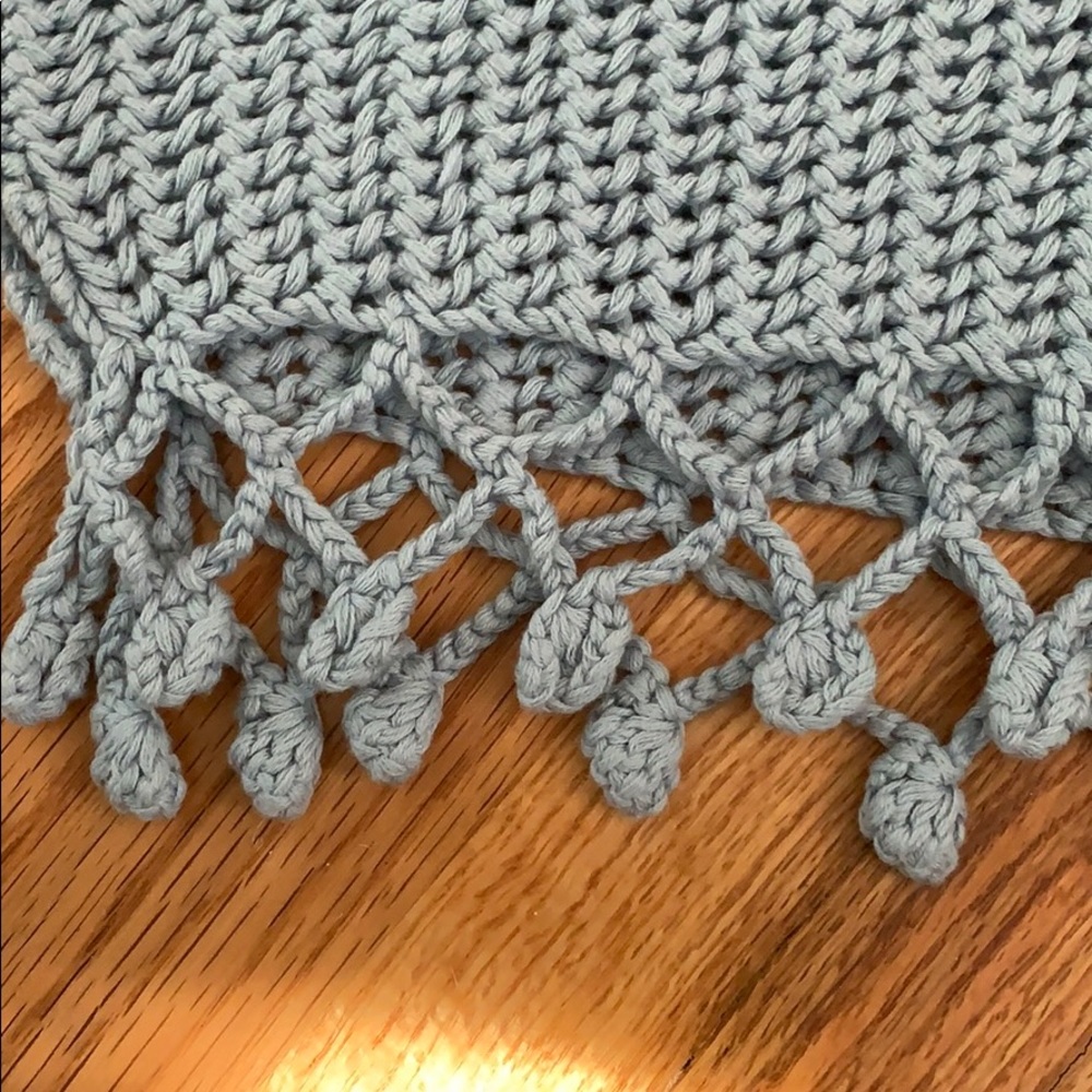Cropped sweater - Picture 3 of 3
